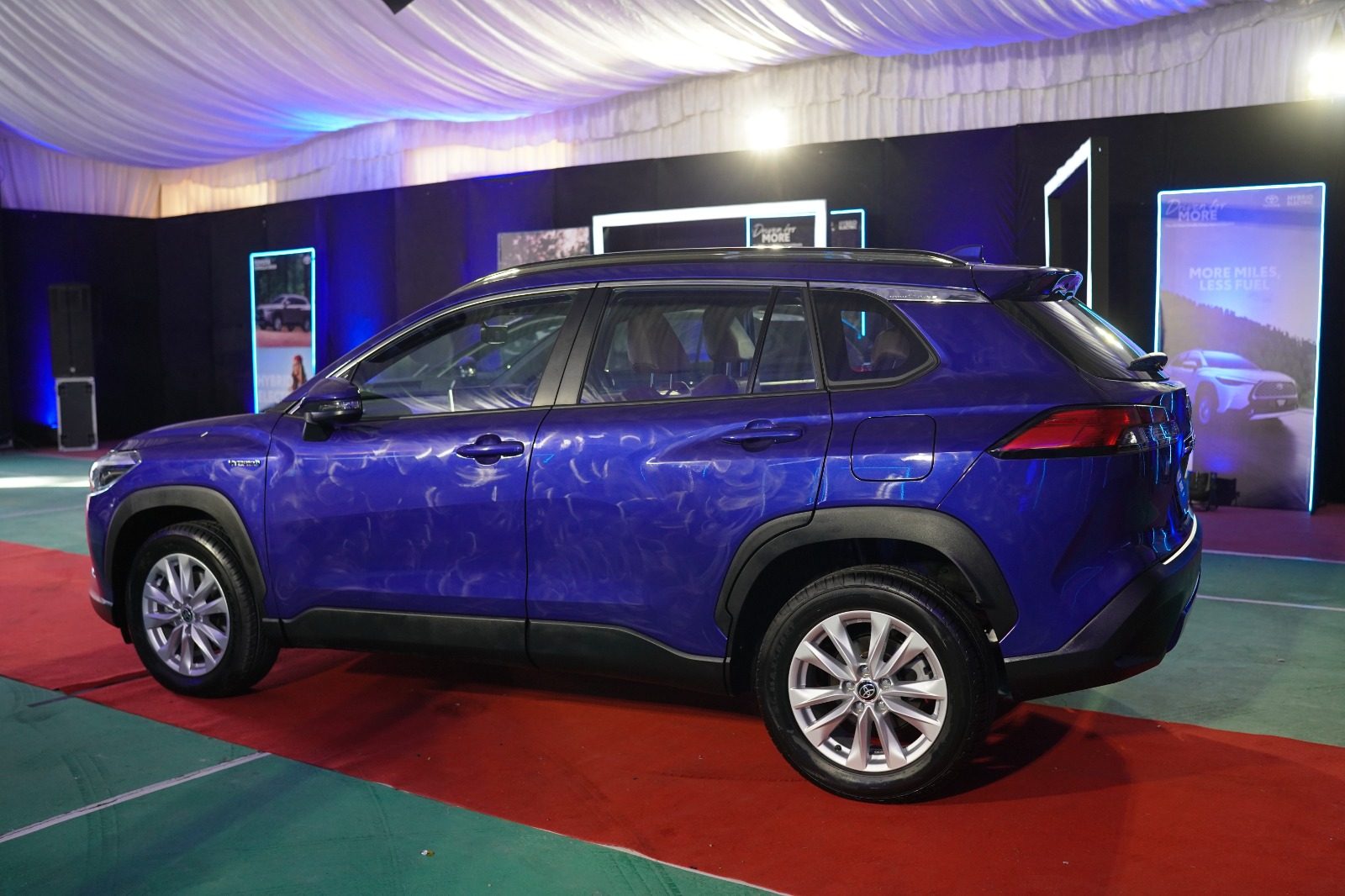 پہلی لوکل مینوفیکچرڈ ہائی برڈ الیکٹرک SUV