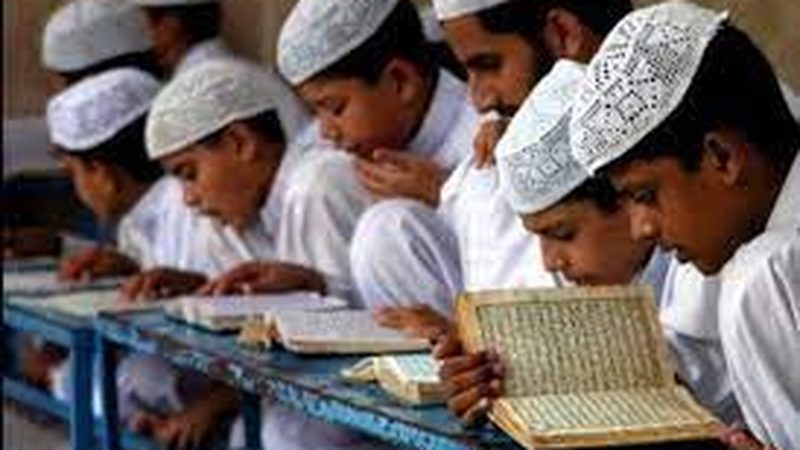 مدرسوں کے طلباء کو کاروبار کی معلومات دینا ضروری