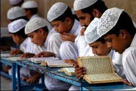 مدرسوں کے طلباء کو کاروبار کی معلومات دینا ضروری