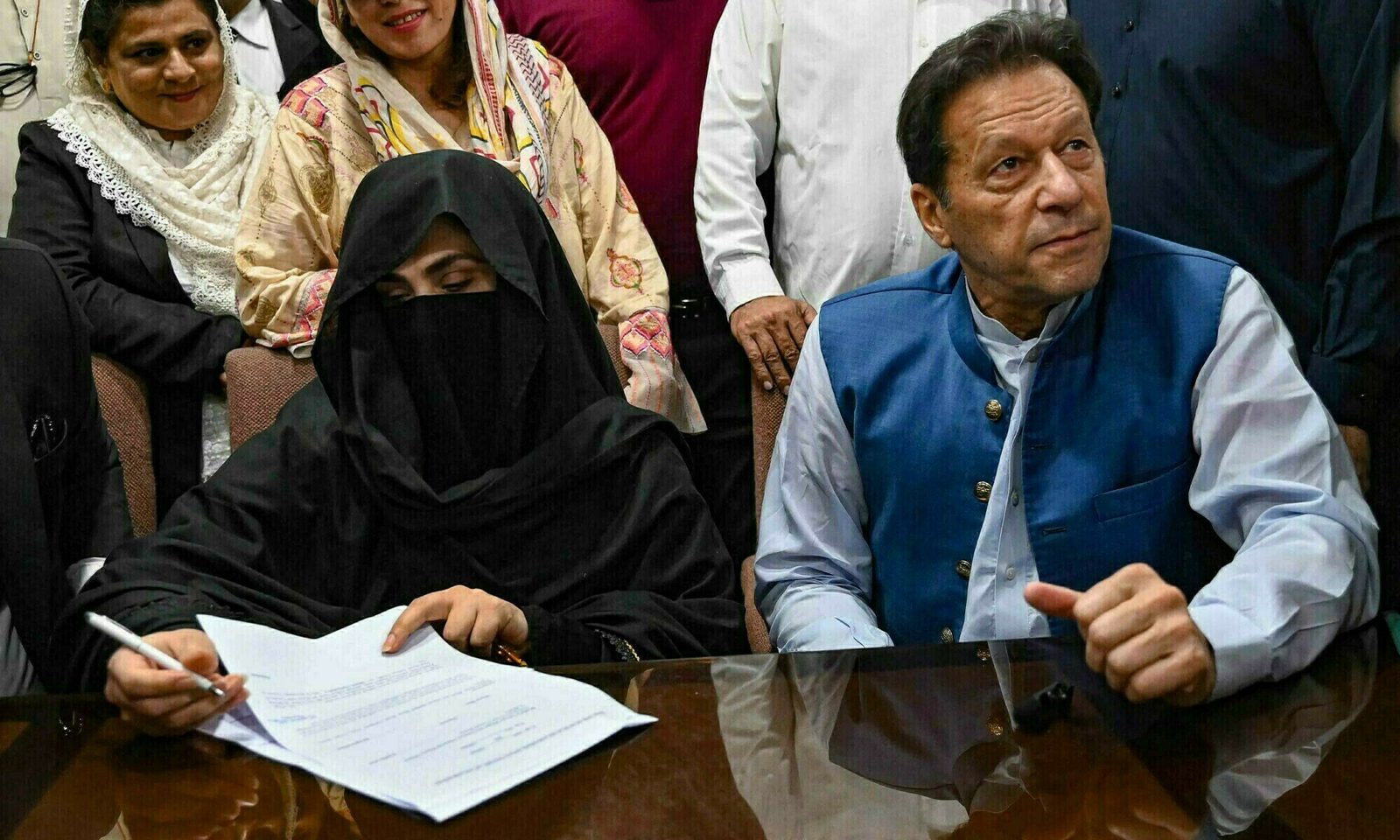 رینجرز اہلکاروں کی ہلاکت کا مقدمہ: عمران خان، بشریٰ بی بی و پی ٹی آئی رہنماؤں پر درج
