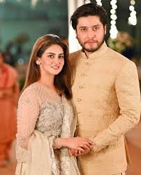 شوہر کے ساتھ کوئی اور خاتون اچھی نہیں لگتی: حبا بخاری