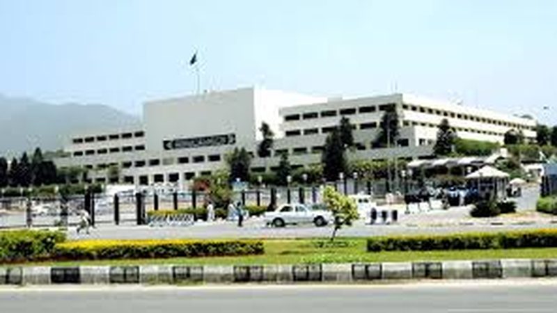 اہم تعیناتیوں میں حکومت کی پالیسی میں ترامیم کا فیصلہ