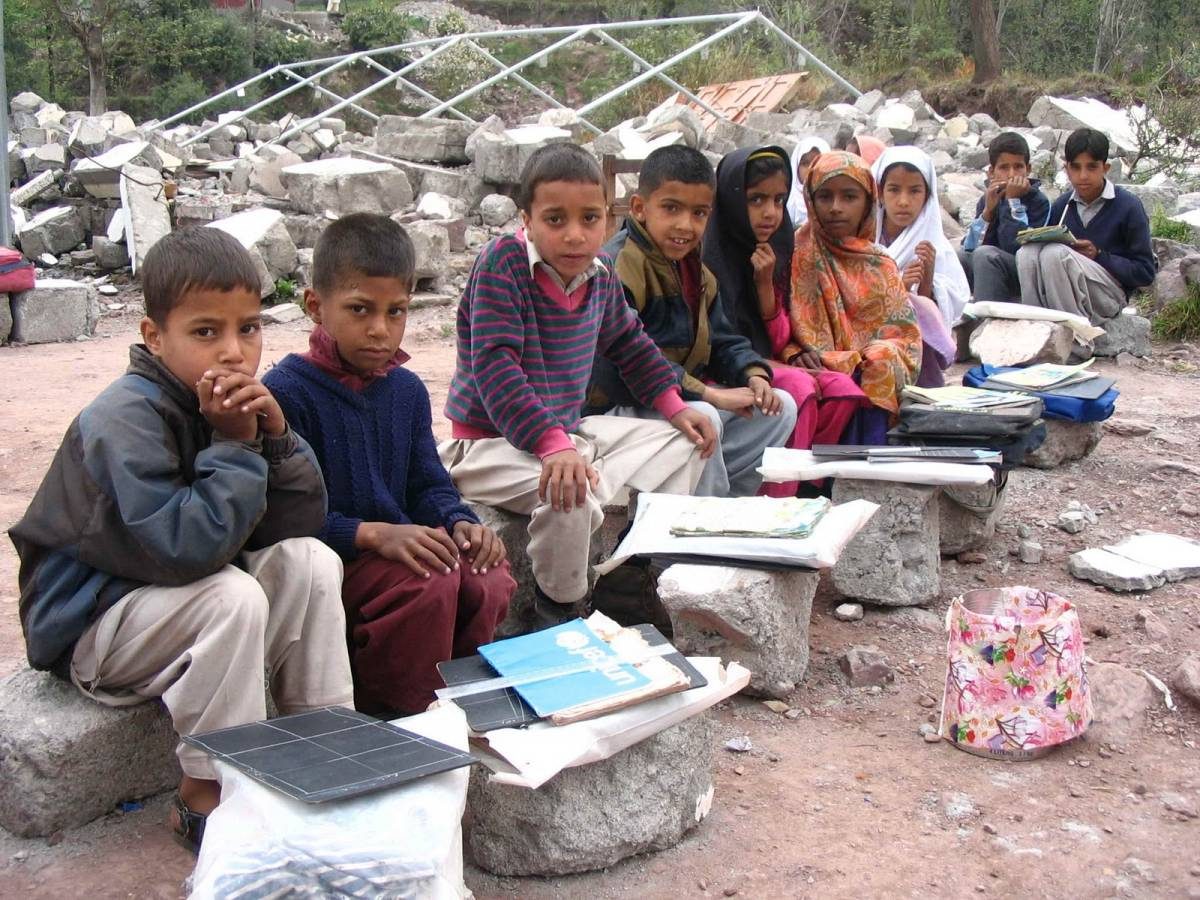 آئندہ 4 سال کیلئے ملک میں تعلیمی ایمرجنسی نافذ کرنے کا فیصلہ