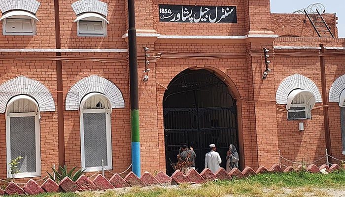 سینٹرل جیل پشاور کے 16 قیدیوں میں ایچ آئی وی کی تصدیق