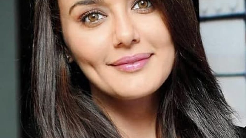 پریتی زنٹا بھارتی میڈیا سے خوفزدہ، ویڈیو وائرل
