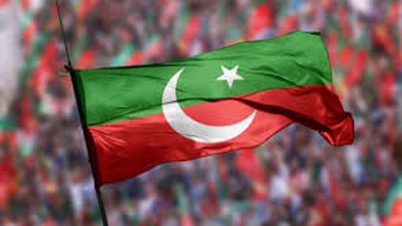 تحریک انصاف نے اسلام آباد میں میدان سجا لیا