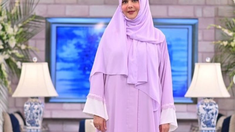 ندا یاسر حج کیلئے روانہ