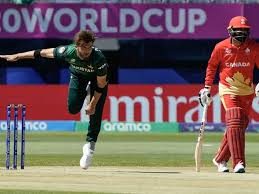کینیڈا کی پاکستان کے خلاف بیٹنگ جاری
