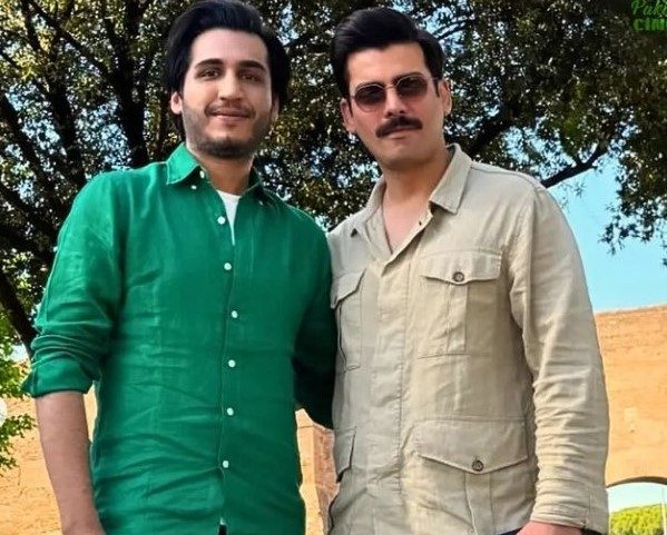 نیٹ فلکس سیریز کے سیٹ سے فواد خان کی دھوم