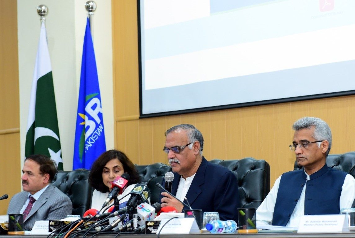 نان فائلرز کے بیرون ملک سفر پر پابندی لگانے کا فیصلہ