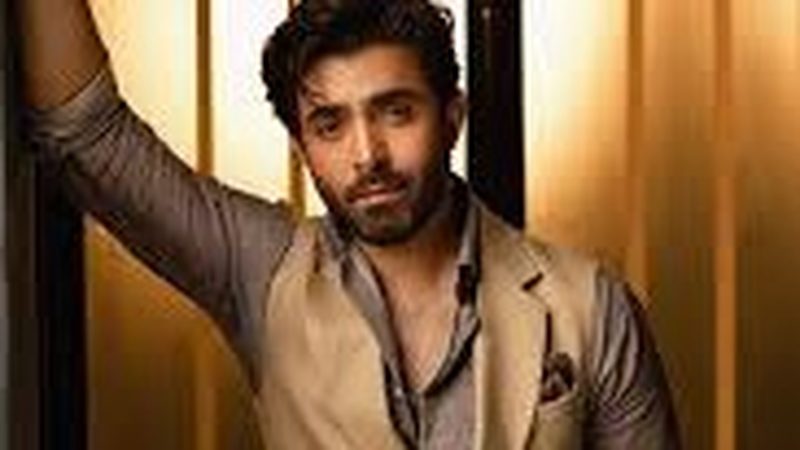 مرد کو مرد ہونے کے طعنے دے کر کمزور نہ پڑنے کا کہا جاتا ہے