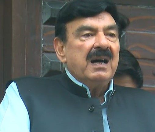 پہلی بار ہے کہ فوج کو میری ضرورت نہیں: شیخ رشید