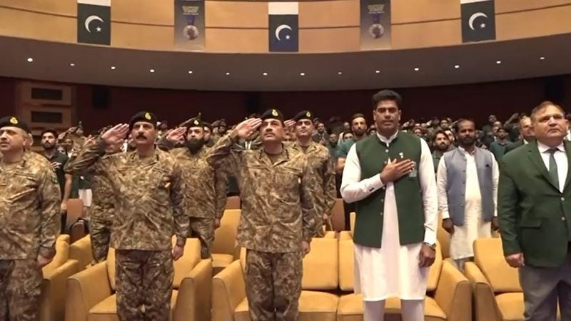 ارشد ندیم نے عزم و استقامت کے باعث یہ تمغہ جیتا، آرمی چیف
