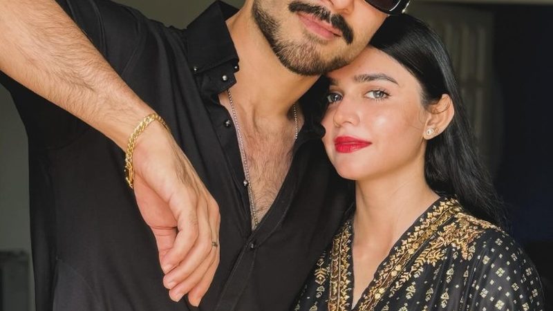 فیروز خان کی اہلیہ کے ہمراہ رومانٹک ویڈیو