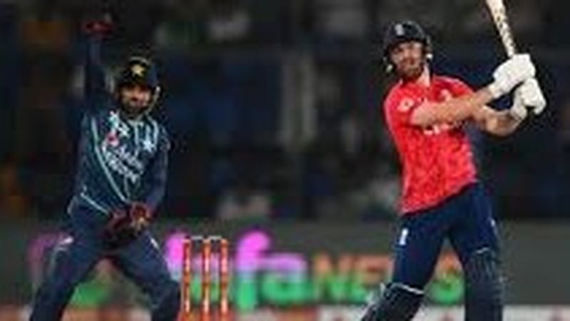 دورہ پاکستان کے لیے انگلینڈ کے 17 رکنی ٹیسٹ اسکواڈ کا اعلان