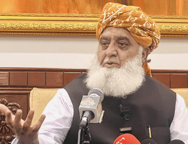 مولانا فضل الرحمان کا ایک بار پھر ملک میں نئے انتخابات کا مطالبہ