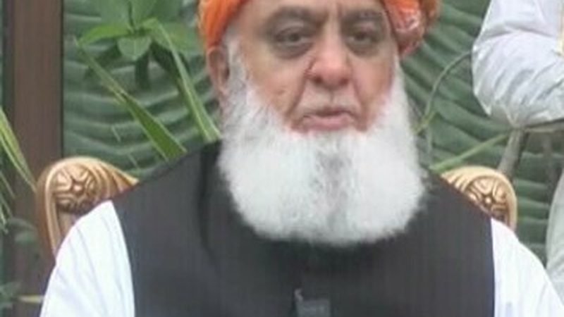 حکومت آئینی ترامیم کو ایس سی او اجلاس ختم ہونے تک مؤخر کردے