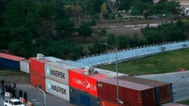 پنڈی، اسلام آباد میں موبائل فون اور راستے تیسرے روز بھی بند
