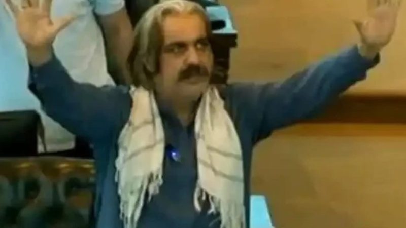 گنڈاپور کی واپسی پر پی ٹی آئی سے آوازیں اٹھنا شروع