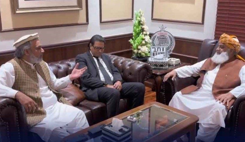 جے یو آئی اور پی ٹی آئی کا آئینی ترمیم کیلئے مشترکہ مسودہ تیار کرنے پر اتفاق