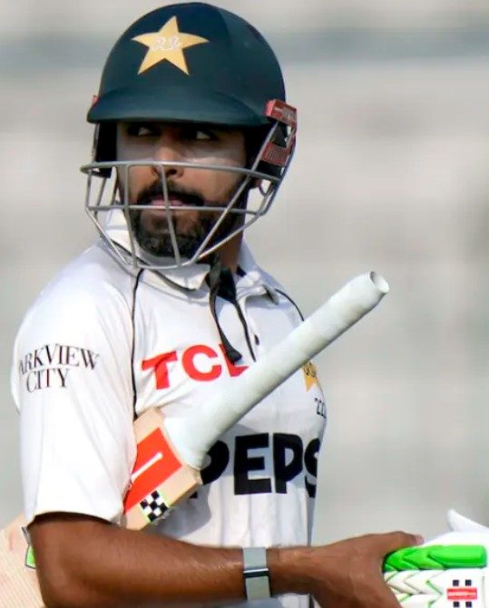 بابر اعظم اسکواڈ فیصلہ پر پریس کانفرنس میں گفتگو کرتے ہوئے، ایجبسٹن ٹیسٹ سے قبل