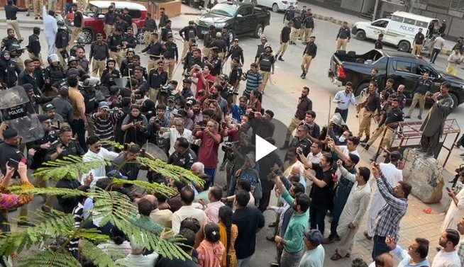 سندھ رواداری مارچ اور ٹی ایل پی کی پولیس سے جھڑپیں، ایک شخص جاں بحق
