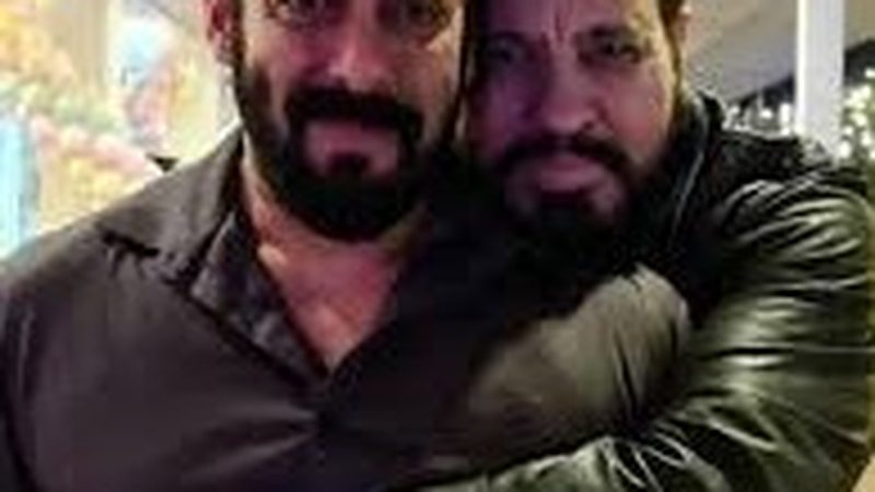 سلمان خان کے باڈی گارڈ شیرا کا انٹرویو وائرل