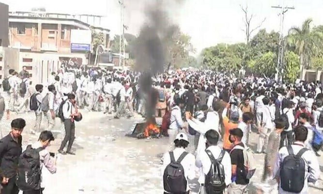 طالبات کے ساتھ ہراسگی: لاہور سمیت مختلف شہروں میں طلبہ کاآج بھی احتجاج