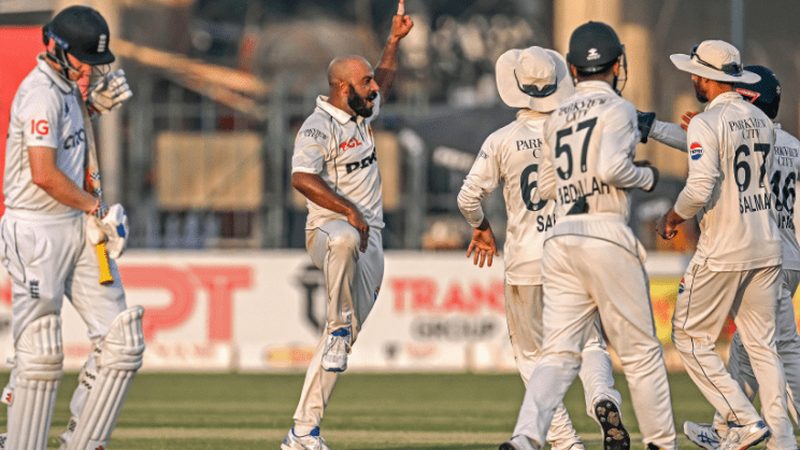 ملتان ٹیسٹ میں انگلینڈ 291 رنز پر آؤٹ