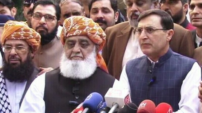 ووٹنگ میں حصہ نہ لینا پی ٹی آئی کا حق ہے: فضل الرحمٰن