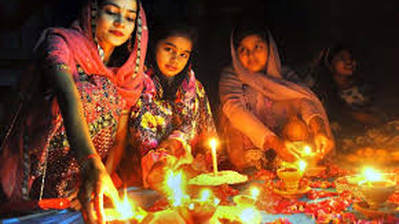ہندو برادری آج ملک بھر میں دیوالی کا تہوار منائے گی