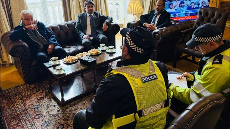 خواجہ آصف کی لندن پولیس میں رپورٹ درج