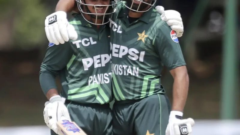 دوسرا ون ڈے: پاکستان نے زمبابوے کو 10 وکٹوں سے شکست