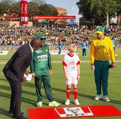 دوسرا T20: پاکستان ٹاس جیت کر پہلے بیٹنگ کا فیصلہ