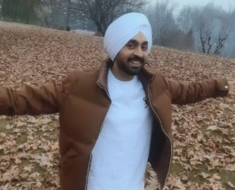 دلجیت دوسانجھ کو عاطف اسلم کی پڑھی ہوئی حمد بھا گئی