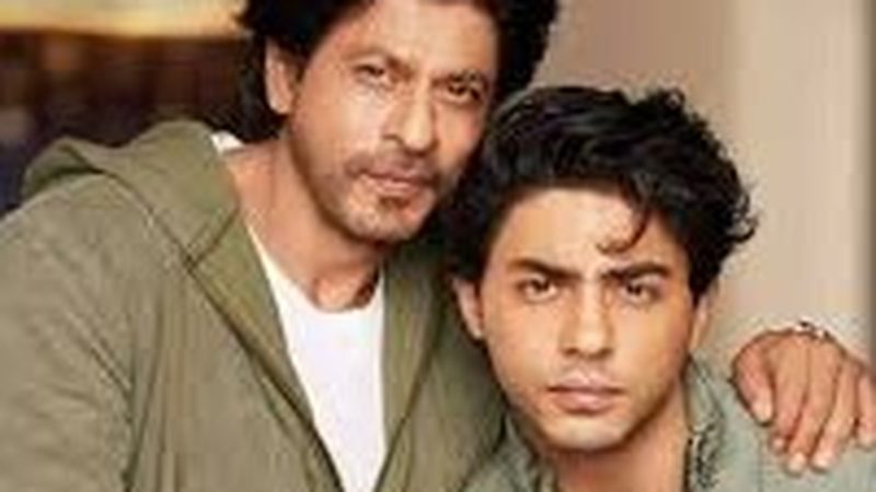 شاہ رخ خان کی اپنے بیٹے آریان خان کی گرفتاری کے بعد میڈیا سے دوری