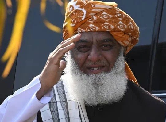 مولانا فضل الرحمان ڈیڑھ سال کے لیے وزیراعظم