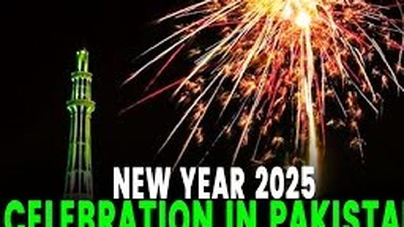 پاکستان میں 2025 کا آغاز، آتش بازی کا مظاہرہ