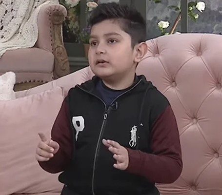 احمد علی بٹ کے بیٹے اذان علی بٹ کی نعت پڑھتے ہوئے ویڈیو وائرل