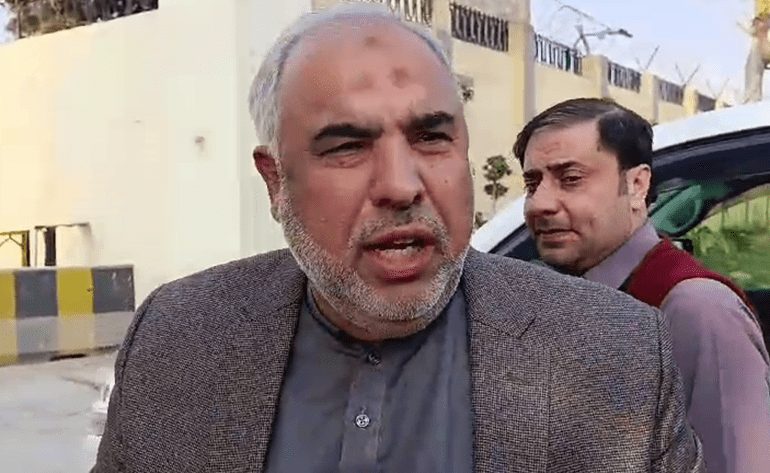 PTI مذاکراتی کمیٹی کی اڈیالہ جیل میں عمران خان سے ملاقات