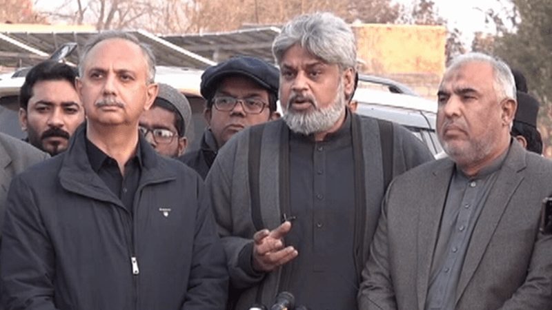 31 جنوری تک جوڈیشل کمیشن نہیں بنا تو مذاکرات آگے نہیں چلیں گے: PTI