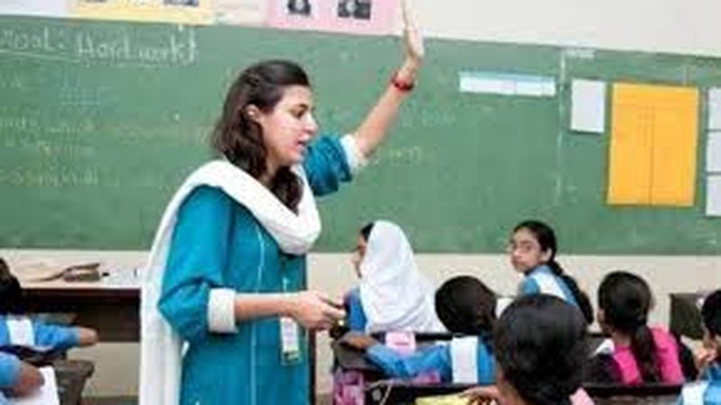 پنجاب: ” اسکول ٹیچرز انٹرن” کی بھرتیوں کیلئے پالیسی جاری