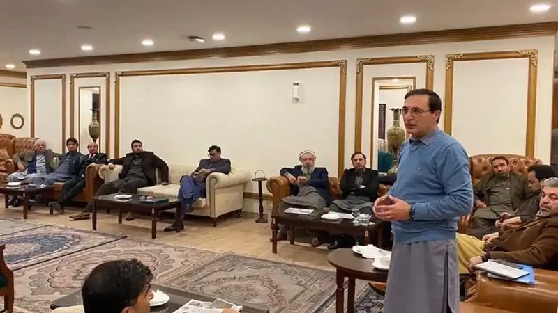 پی ٹی آئی کور کمیٹی اجلاس: سزا پر احتجاج نہ ہونے پر اظہار برہمی