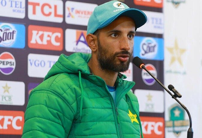 ’آپ اپنا فیصلہ خود کریں گے یا بورڈ کا انتظار کریں گے‘: صحافی کا سوال