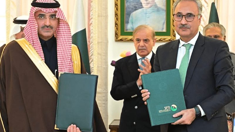 پاکستان، سعودی فنڈ کے درمیان 1.61 ارب ڈالر کے معاہدوں پر دستخط
