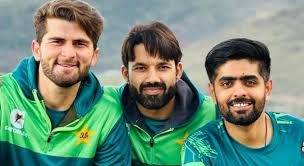 چیمپئینز ٹرافی سے باہر:  "کپتانی" کا جھگڑا