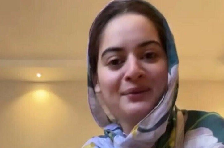 وہ بھی روزہ رکھتی اور نماز پڑھتی ہیں