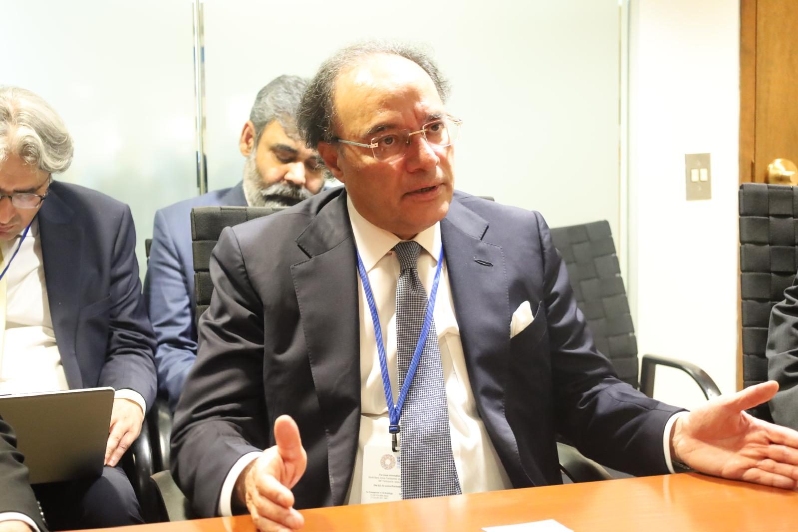 معاشی استحکام، سرمایہ کاری پر توجہ مرکوز