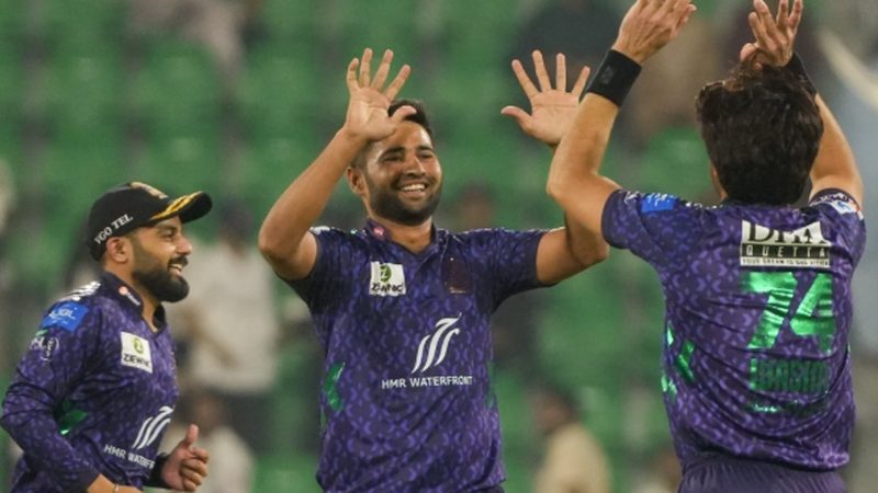 ملتان سلطانز کو 10 وکٹوں سے شکست