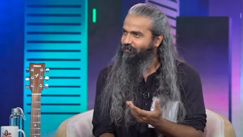گلوگار وموسیقار کی ٹی وی شو میں گفتگو